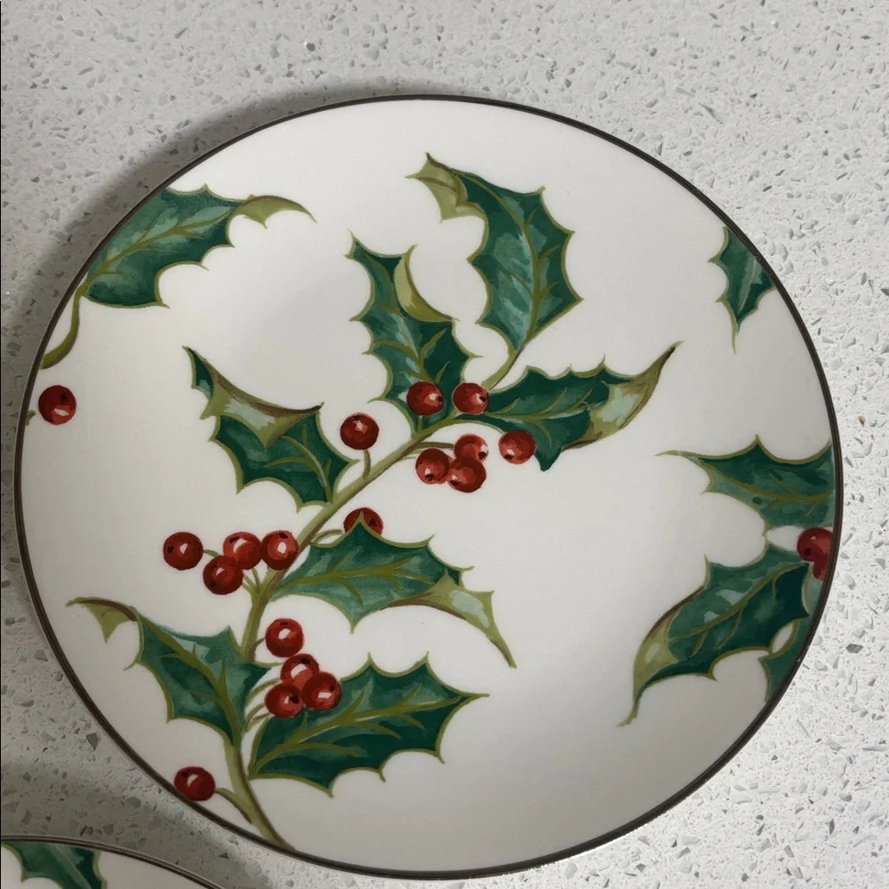 Restoration Hardware 2001 Holly Berry Holiday Salad Dessert Plates Set of 3